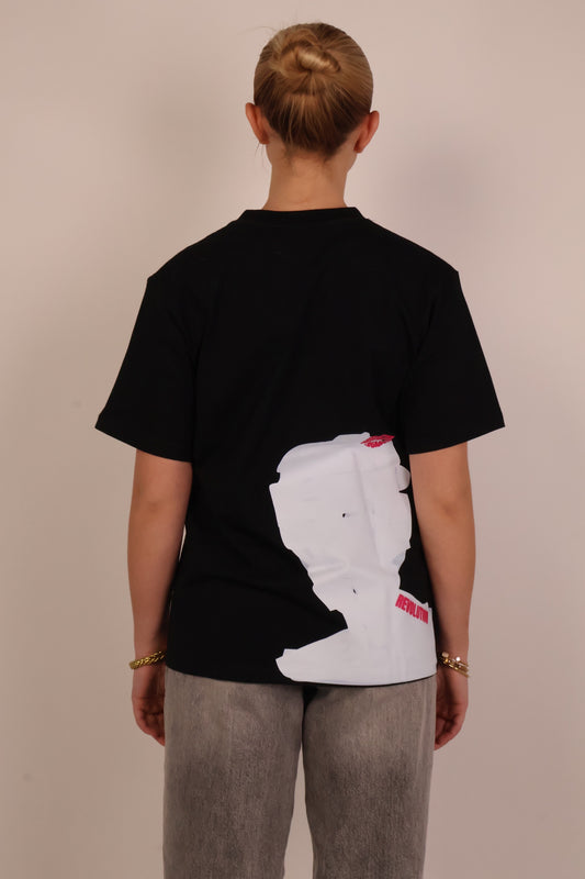 T-shirt silhouette