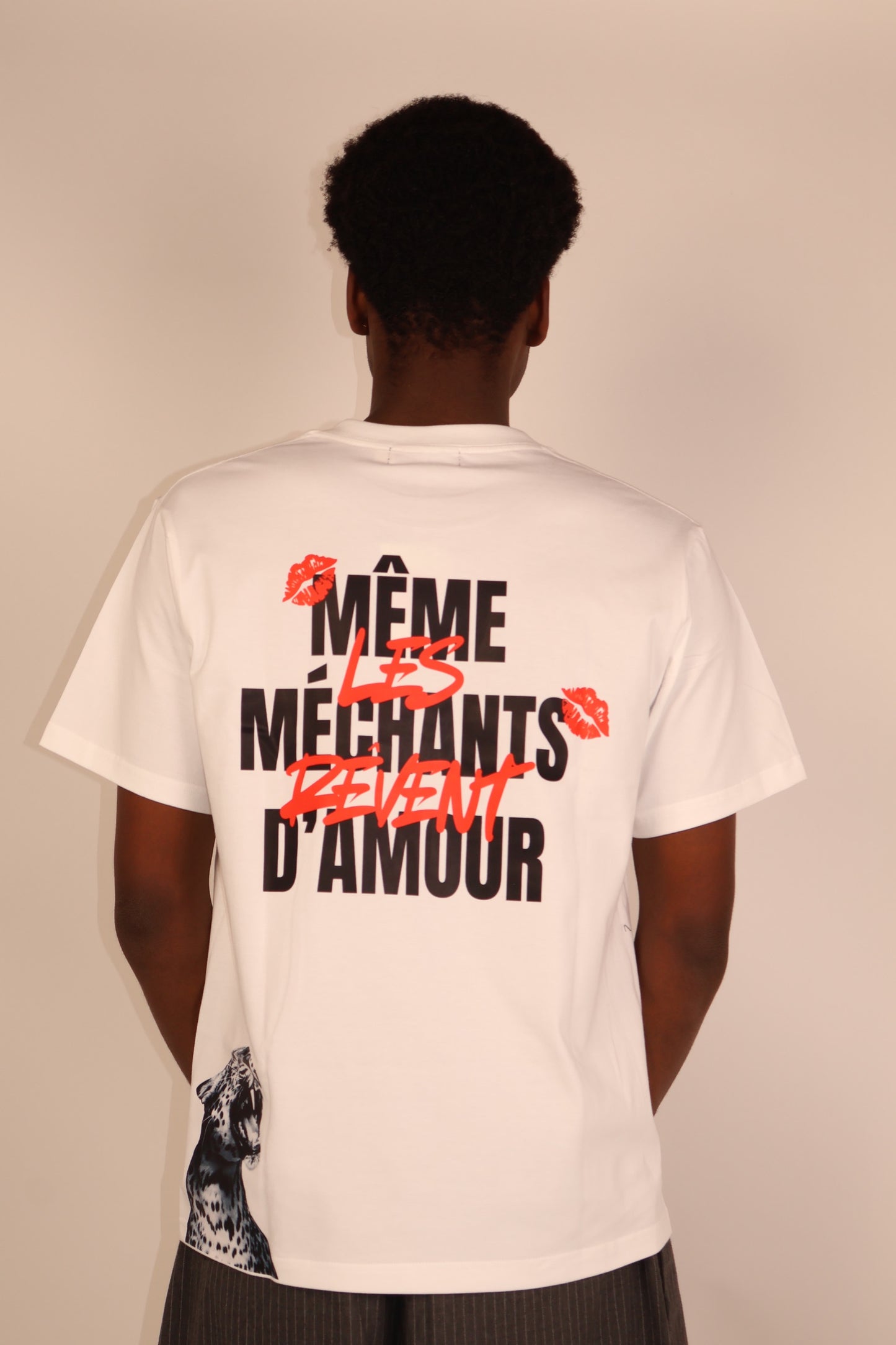 t-shirt original Même les méchants rêvent d'amour blanc